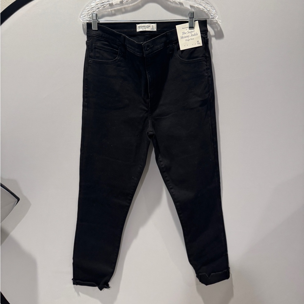 Abercrombie & Fitch The Super Skinny Ankle High Rise - tags still on/never worn